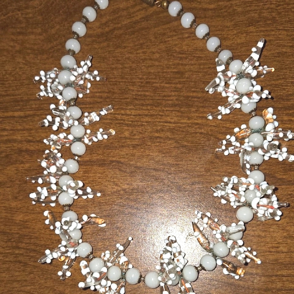 Vintage Venetian Glass White and Gold Necklace